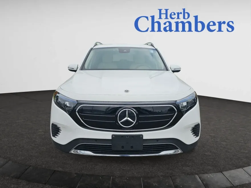 2023 Mercedes Benz EQB 300 4MATIC photo 1