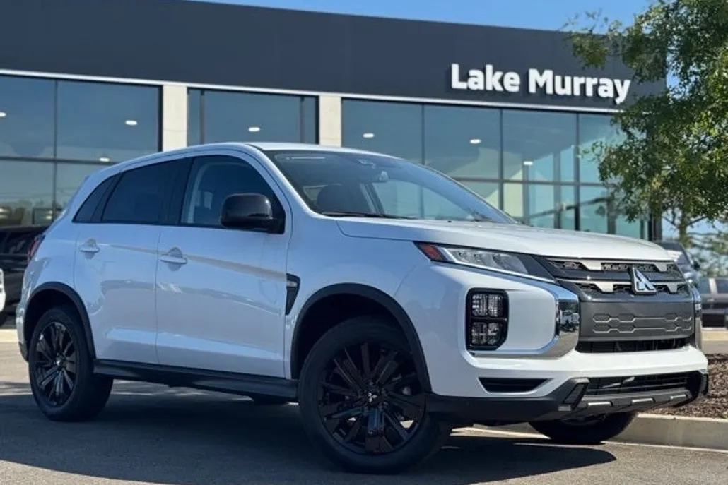 2025 Mitsubishi Outlander Sport ES SE LE photo 1