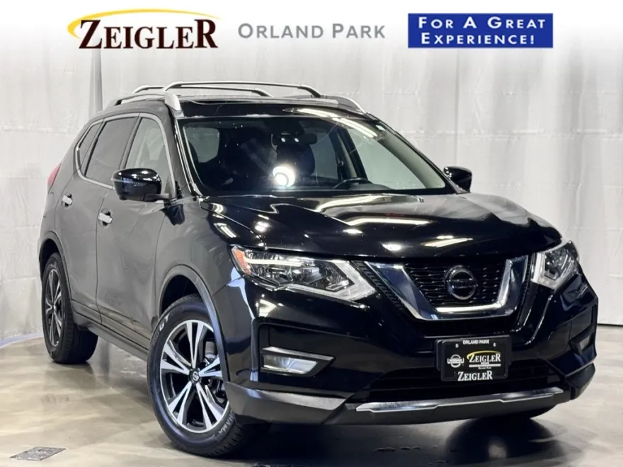 2020 Nissan Rogue SV AWD photo 1