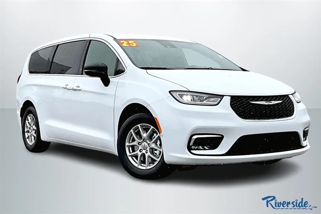 2025 Chrysler Pacifica photo 1