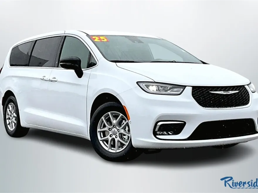 2025 Chrysler Pacifica photo 1