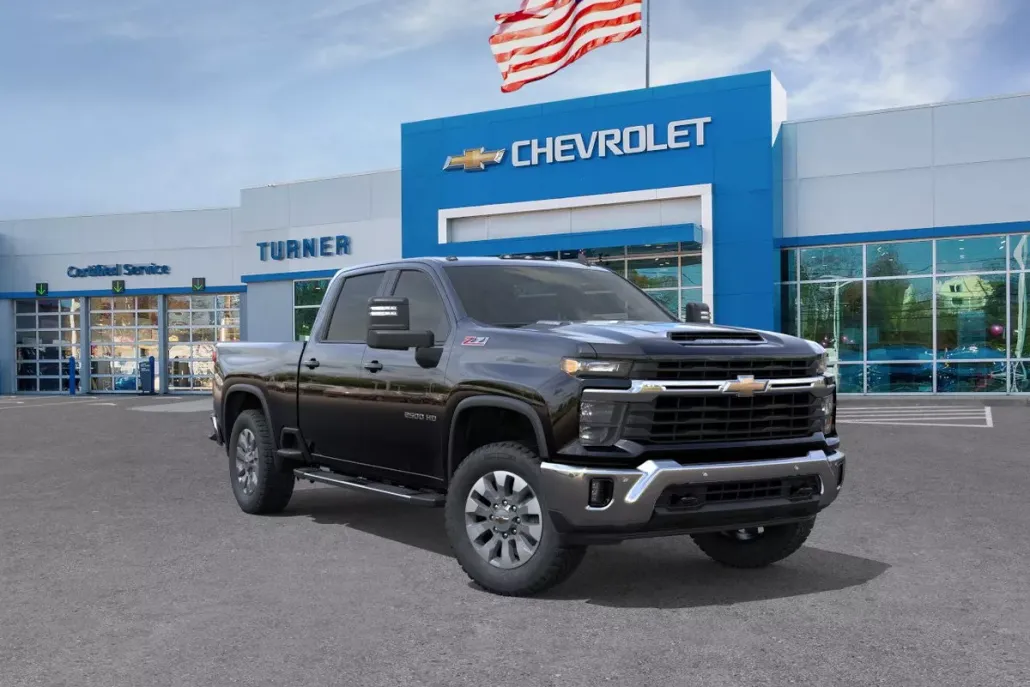 2025 Chevrolet Silverado LT photo 1