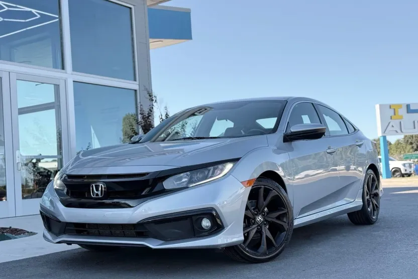 2019 Honda Civic Sport photo 1
