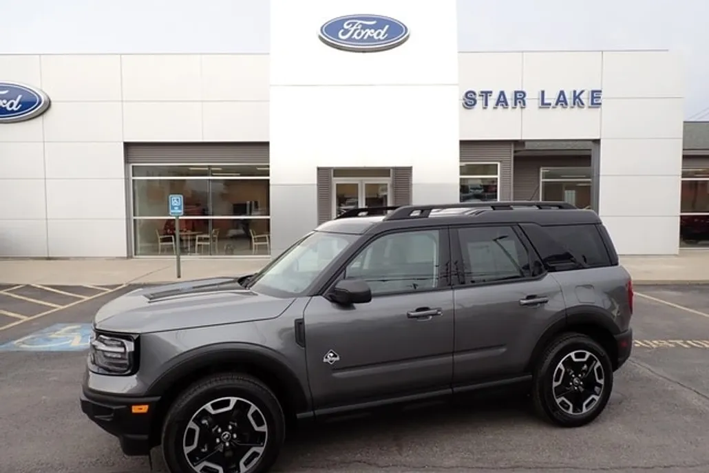 2024 Ford Bronco Sport Outer Banks photo 1