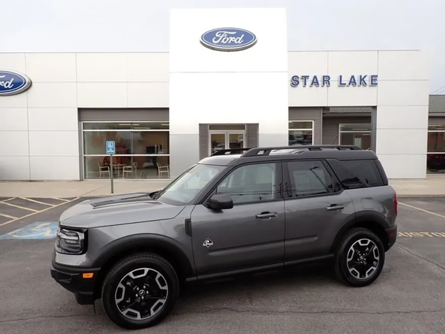 2024 Ford Bronco Sport Outer Banks photo 1