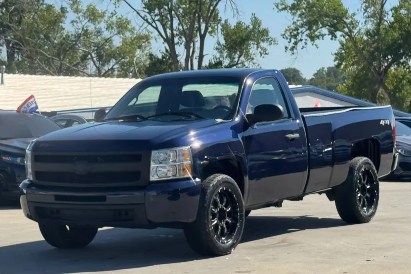 2010 Chevrolet Silverado 1500 Work Truck photo 1