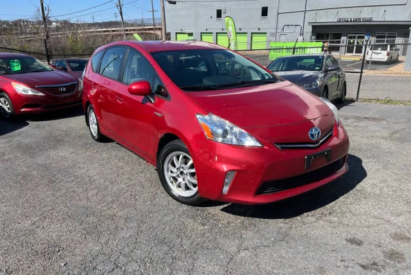 2012 Toyota Prius V Five photo 1
