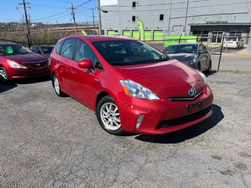 2012 Toyota Prius V Five photo 1
