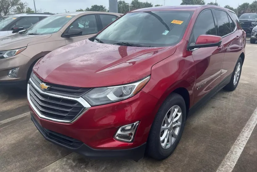 2019 Chevrolet Equinox LT photo 1