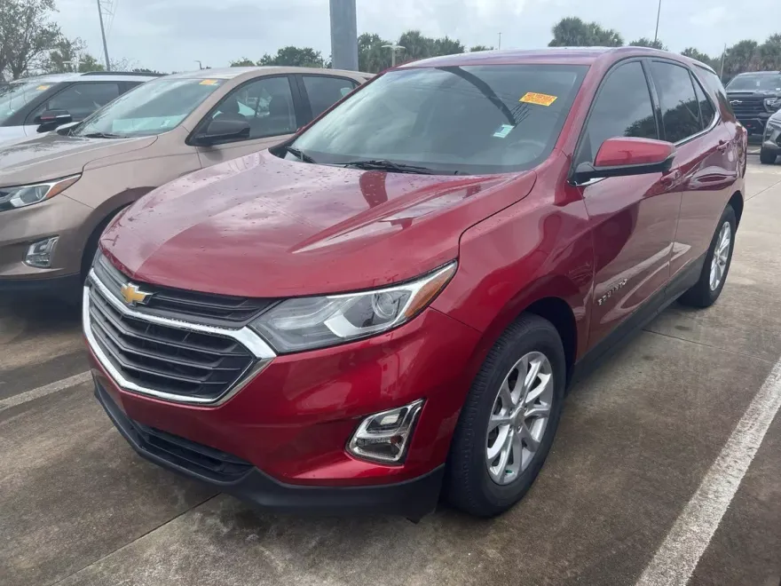 2019 Chevrolet Equinox LT photo 1