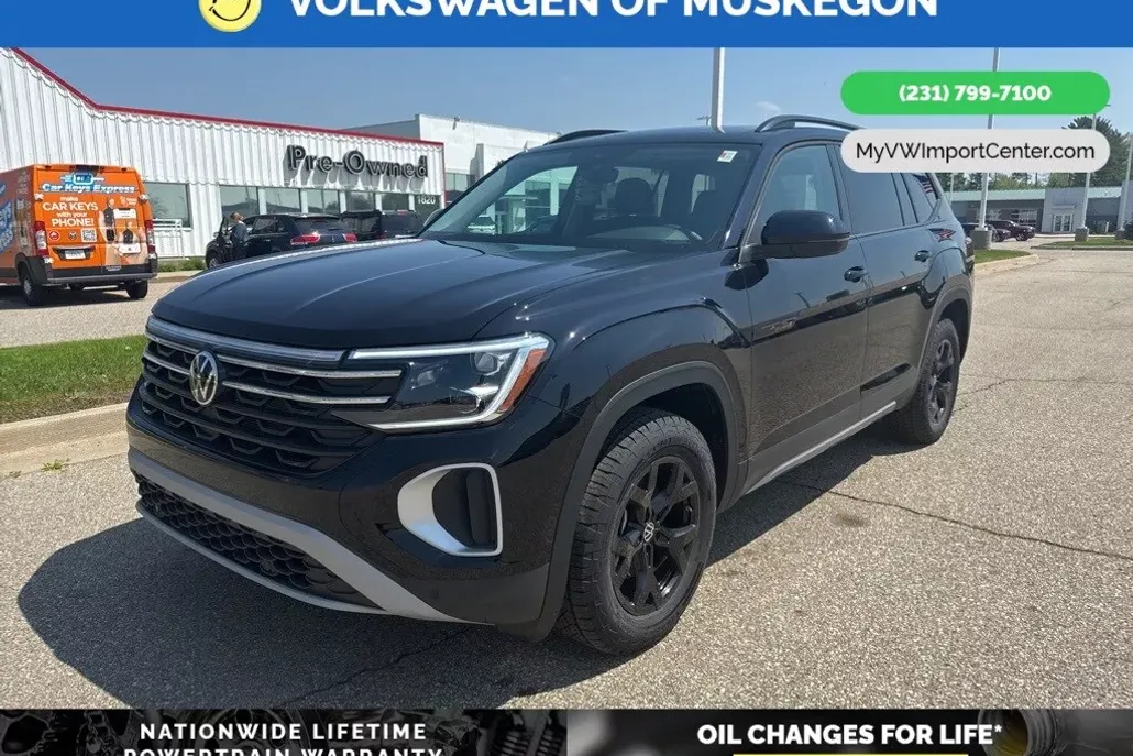 2025 Volkswagen Atlas Peak Edition SE photo 1