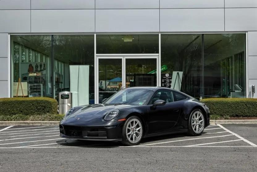 2025 Porsche 911 photo 1