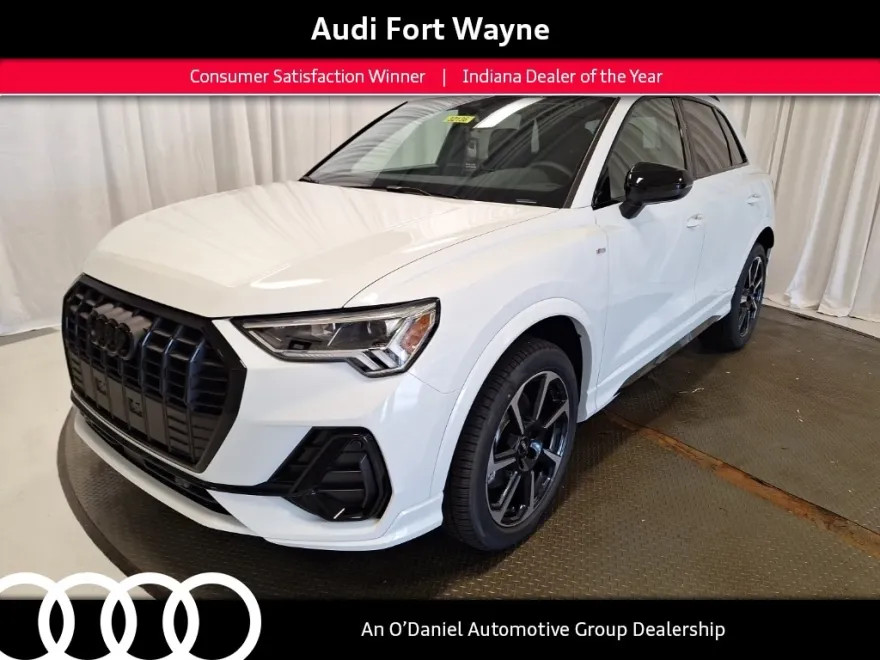 2025 Audi Q3 45 TFSI S line Premium photo 1