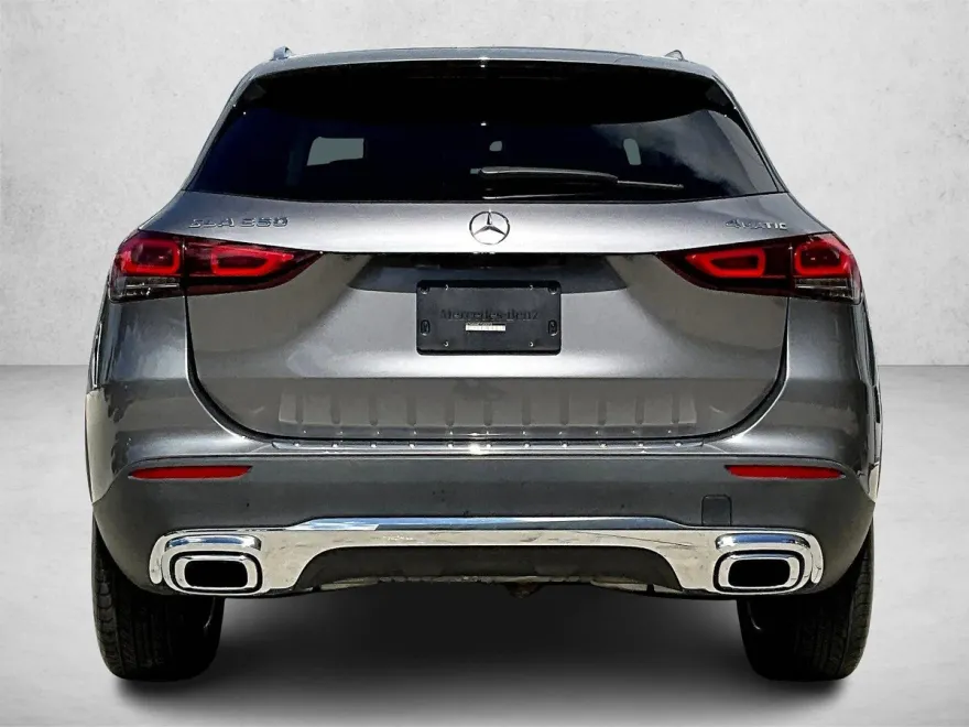 2023 Mercedes Benz GLA 250 4MATIC photo 1
