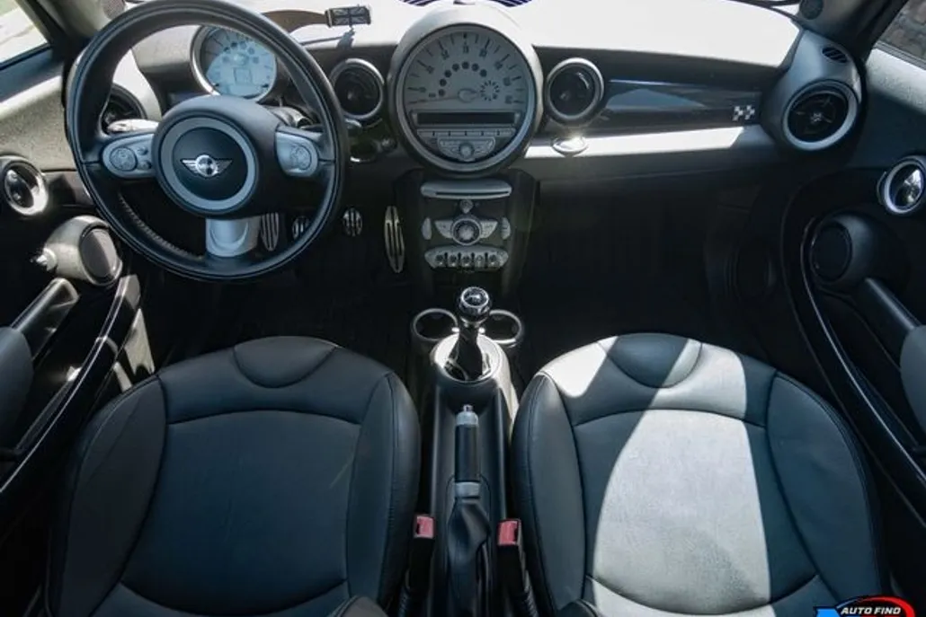 2009 Mini Cooper Hardtop John Cooper Works photo 1