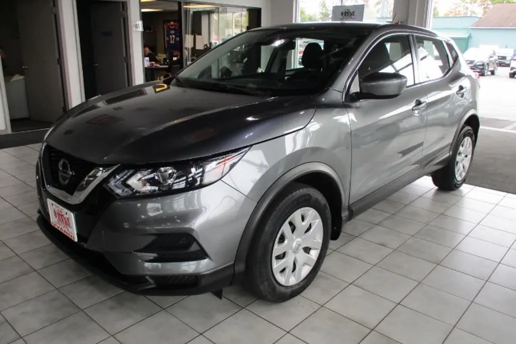 2020 Nissan Rogue Sport SV photo 1