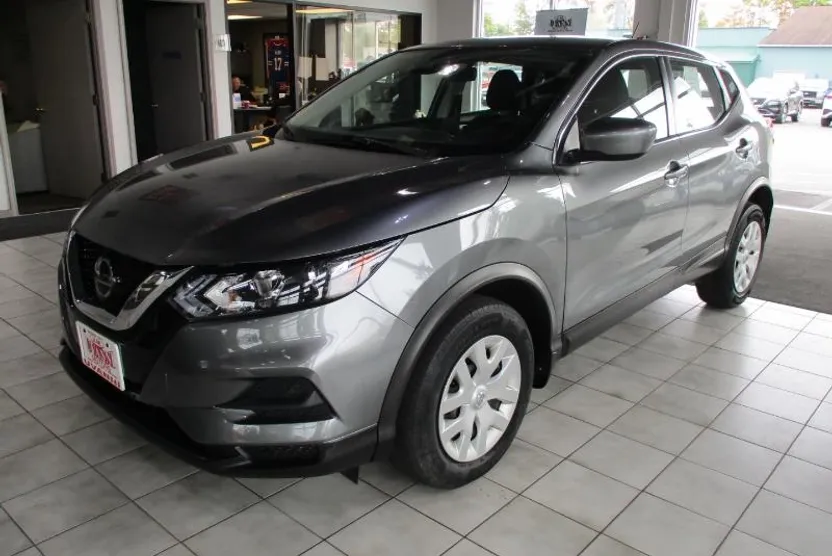 2020 Nissan Rogue Sport SV photo 1