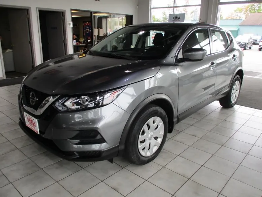 2020 Nissan Rogue Sport SV photo 1