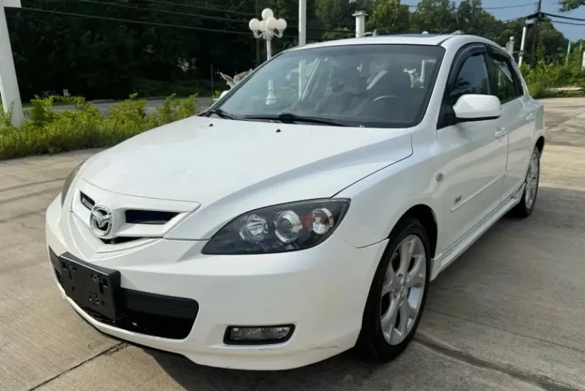 2009 Mazda Mazda3 s Grand Touring Hatchback photo 1