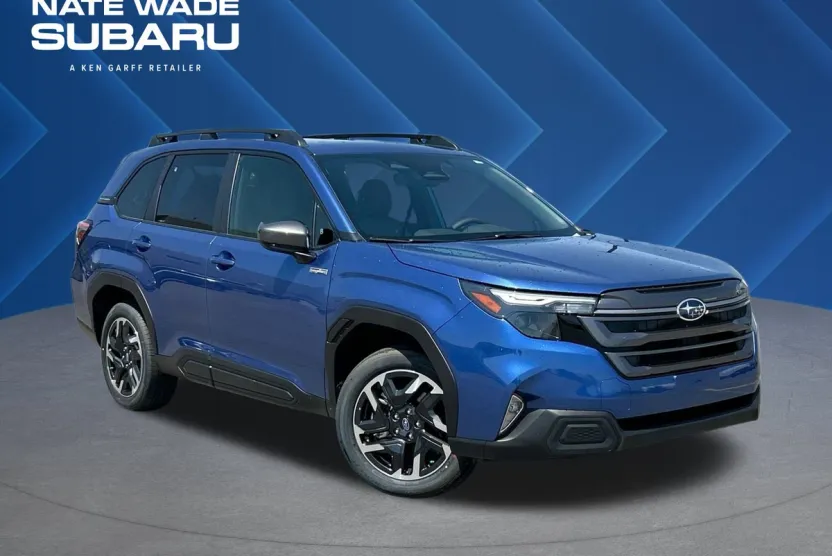 2025 Subaru Forester Premium photo 1