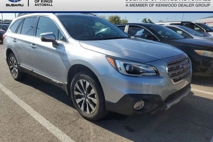 2017 Subaru Outback 2.5i Limited photo 1