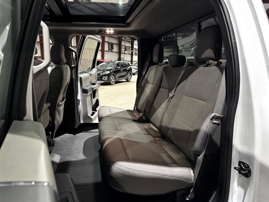 2016 Ford F-150 XLT photo 18
