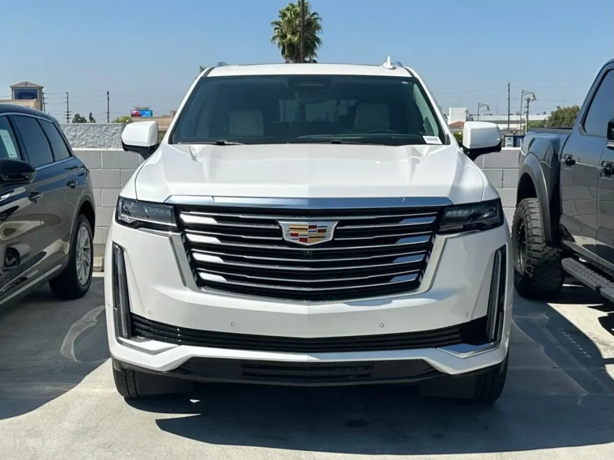 2022 Cadillac Escalade Premium Luxury Platinum photo 1