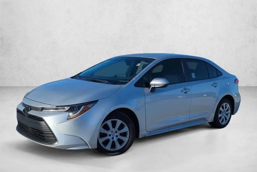 2024 Toyota Corolla LE photo 1