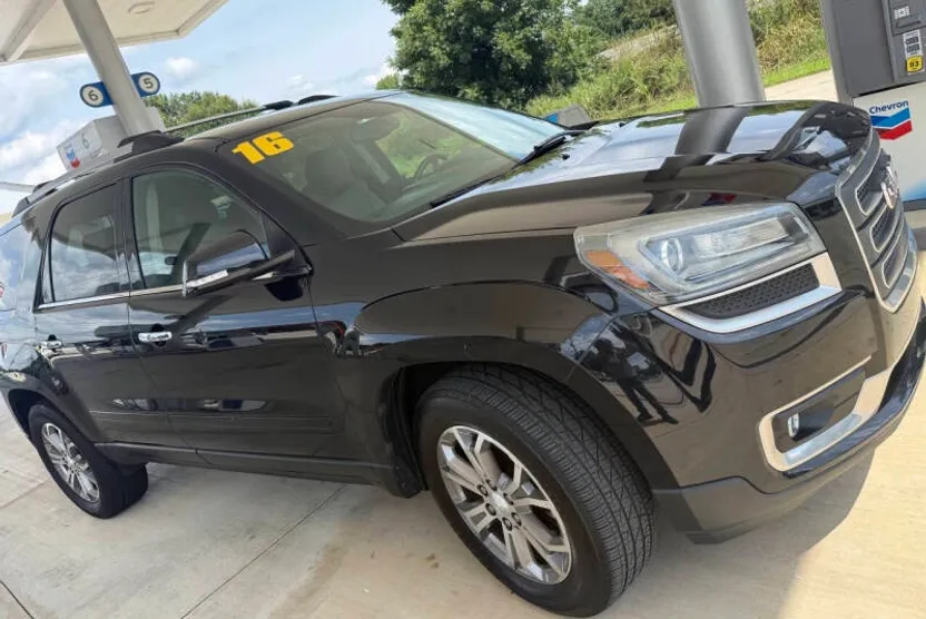 2016 Gmc Acadia SLT photo 1