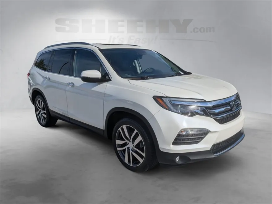 2017 Honda Pilot Elite photo 1