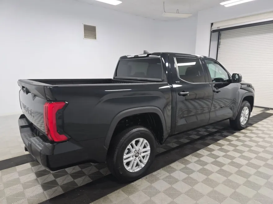 2025 Toyota Tundra SR5 photo 1