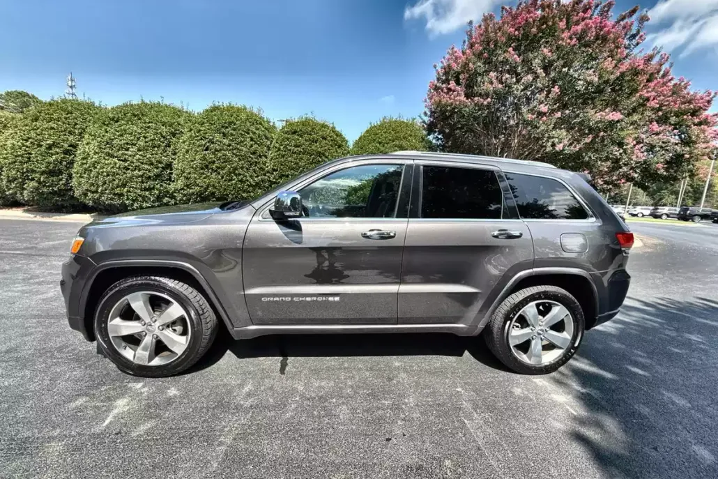2015 Jeep Grand Cherokee Overland photo 1