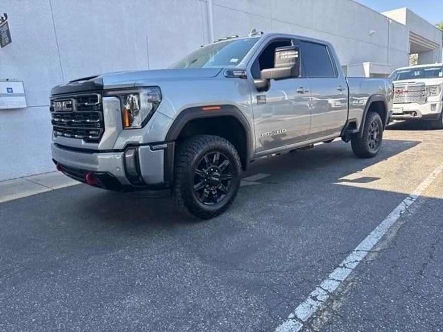 2024 Gmc Sierra 2500 HD AT4 photo 1