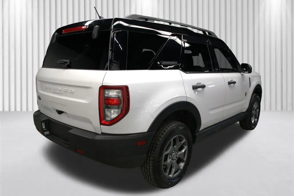 2022 Ford Bronco Sport Badlands photo 1