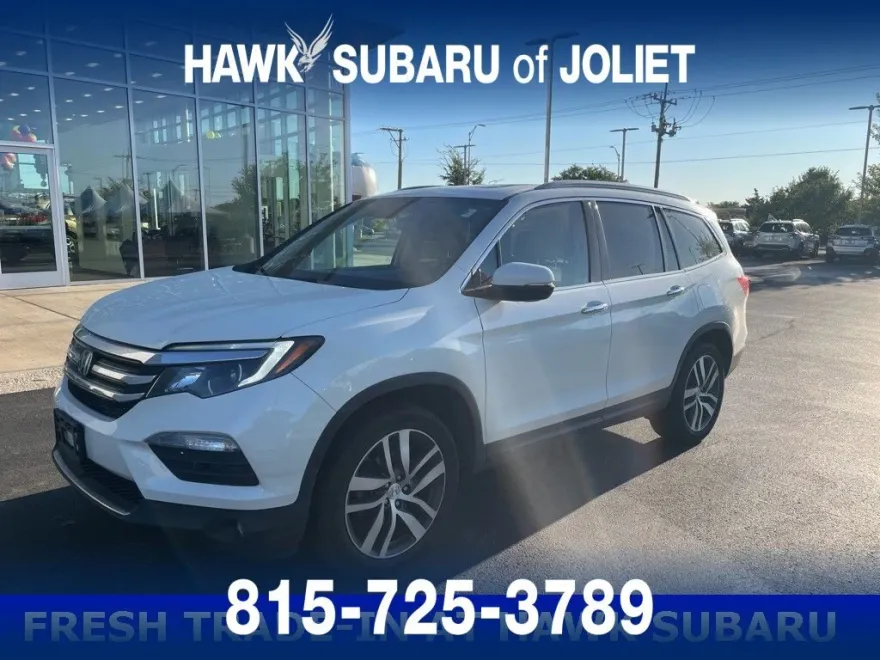 2017 Honda Pilot Touring photo 1