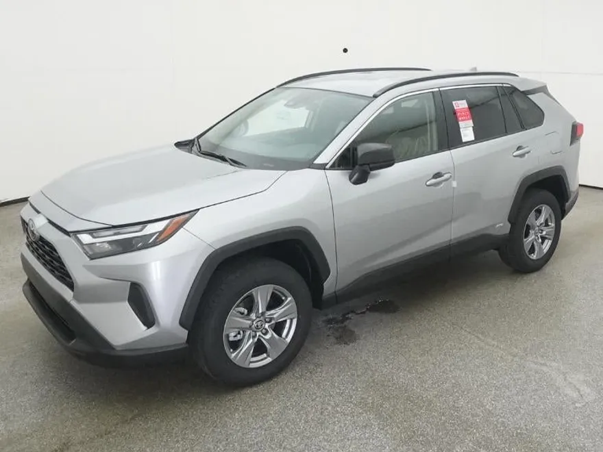 2025 Toyota RAV4 Hybrid LE photo 1