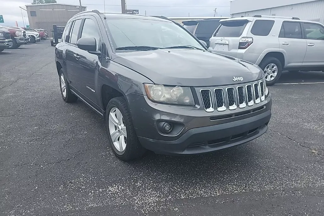 2016 Jeep Compass Sport photo 1