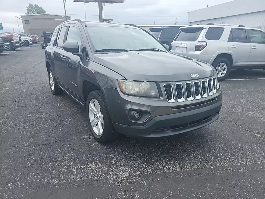 2016 Jeep Compass Sport photo 1