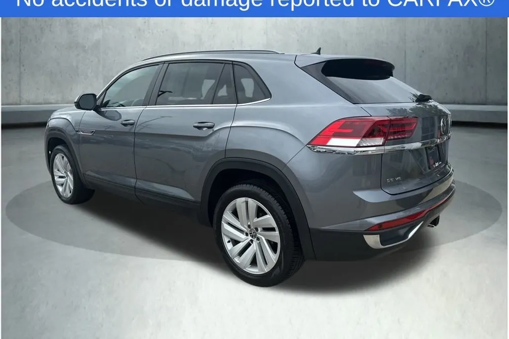 2022 Volkswagen Atlas Cross Sport V6 SE Technology photo 1