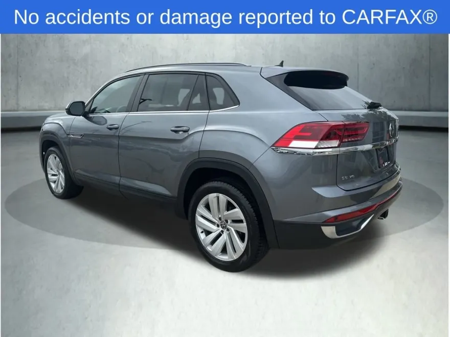 2022 Volkswagen Atlas Cross Sport V6 SE Technology photo 1