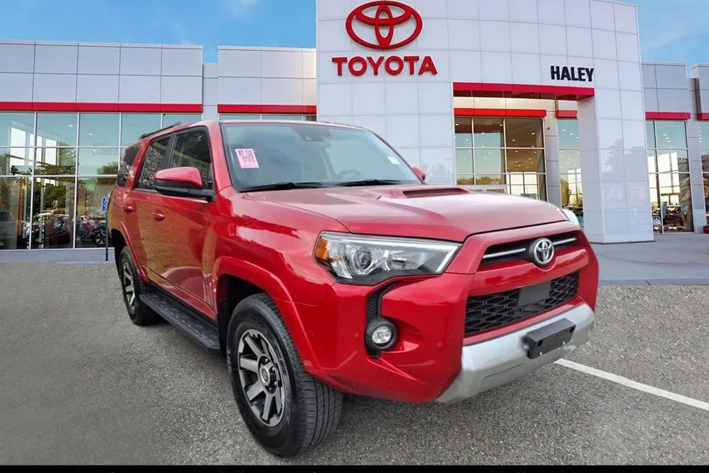 2024 Toyota 4Runner TRD 4WD photo 1