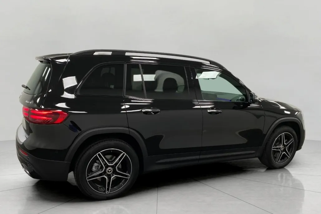 2025 Mercedes Benz GLB 250 4MATIC photo 1