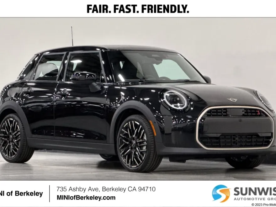 2025 Mini Cooper 4 Door Hardtop Iconic photo 1