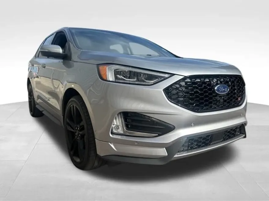 2024 Ford Edge ST photo 1
