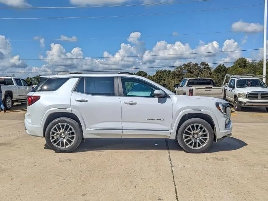 2026 Gmc Terrain Denali photo 1