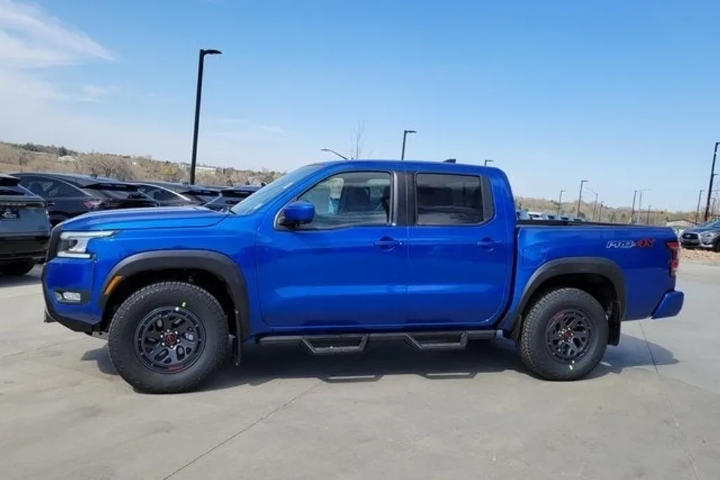 2025 Nissan Frontier PRO-4X photo 1