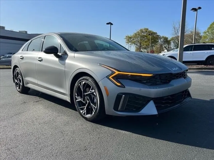 2025 Kia K5 GT-Line photo 1
