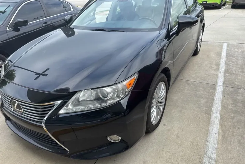 2013 Lexus ES 350 photo 1