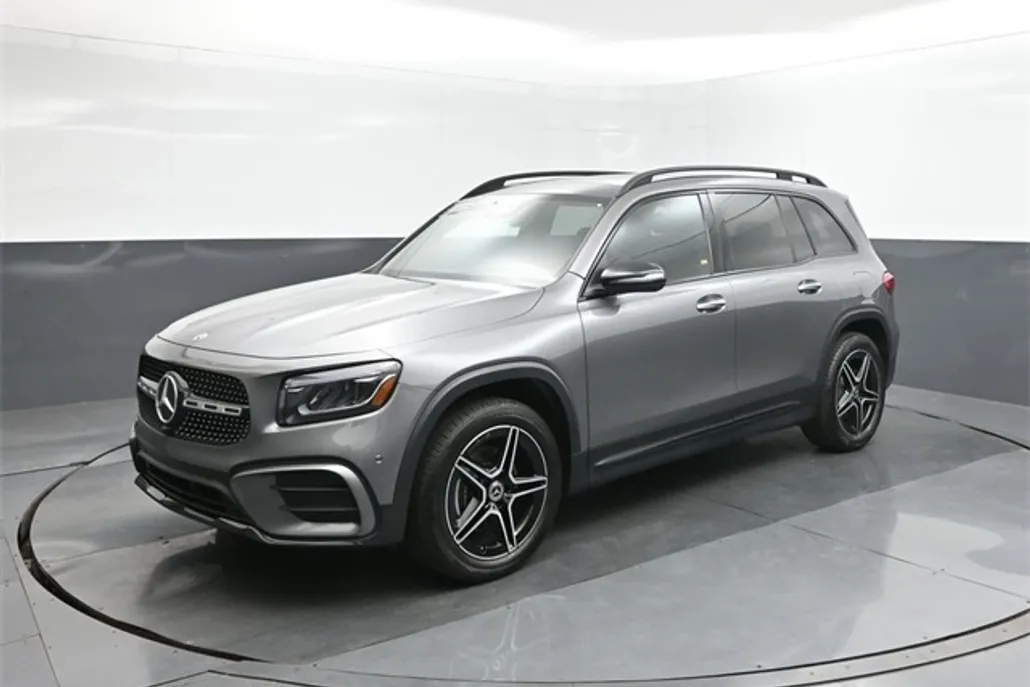 2024 Mercedes Benz GLB 250 photo 1