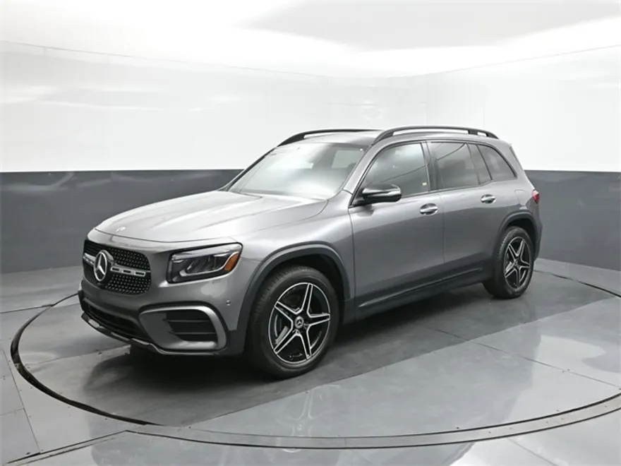 2024 Mercedes Benz GLB 250 photo 1